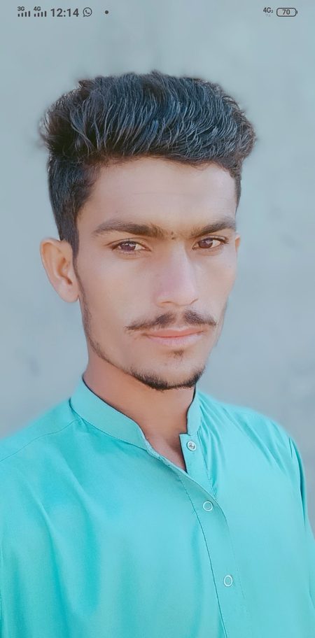 آنسوں نکل پڑے ہیں زندگی کے اس سفر میں
جدھر دیکھو مقصد کی محبّت اور مطلب کی دوستیاں 
  😪💔ALONE 😪💔