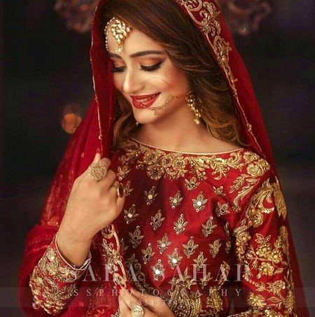 Hm jo muskuradyn  to ....😊
Udaasiyan bhi kehti he ... .. MashaALLAH 😍💖