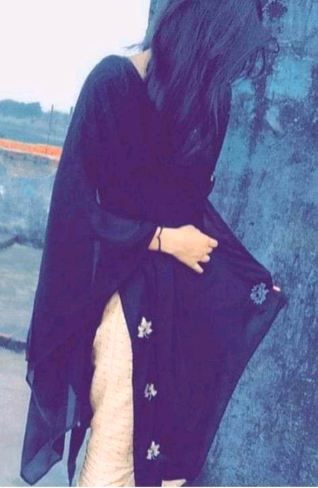 Ghalti mere kacche Makaan ki hai.. 🥀
Juram barish ka nahi hai.. 💔🖤🥀