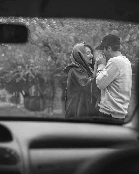 آئ لو یو"

جب تم سنو گے "آئ لو یو"
بہ زبان محبوب...!!
تو یوں محسوس کروگے؛ گویا
اور اک دل! ابھر آیا ہے تمھارے سینے میں!

❤️