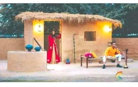 چل دھوپ کی گرمی سے چھاؤں میں آجا... 😍🙈

تو سب کچھ چھوڑ میرے گاؤں میں آجا.😊💕💅💞