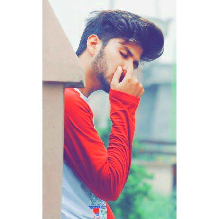 "*_Mə bht sharəəf thaw☹️💓

"*'_Zaliim ladkiiYo ne mko biiGad diiYaw':💓☹️"_*