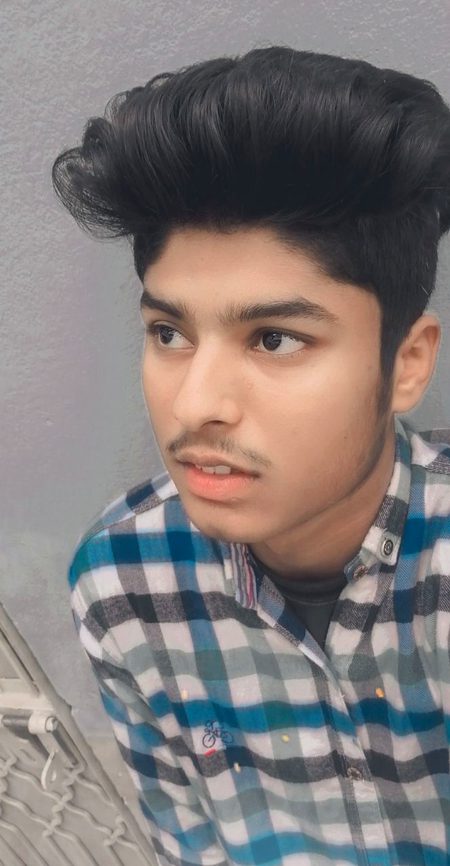 مجھے بھلا کر سونا تو تیری😒😒 عادت ہی بن گئی کسی دن🤫 ہم ہمیشہ کے لیے 😌سو گئے تو تمھیں نیند 😌سے نفرت😠 ہو جائے گی