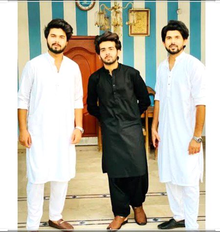 Adeal Murtaza with brothers.. 😍😍
