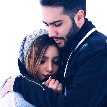 ❣ سنو مجھے اور کچھ نہیں لینا زمانے کےخزانوں سے ❣

❣ بس اتنی سی خواہش ہے __ تم میرے ہو کے رہو ❣