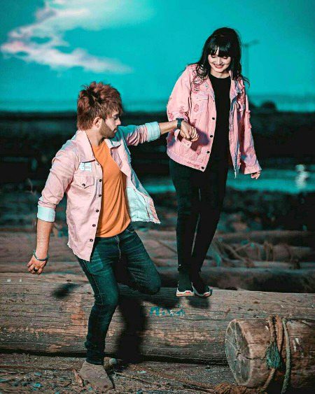 KhuSiyan PeSon sy Nahi Melti🙌💫 Achy Doston Ki CompanY Sy Meltii😍❤❤