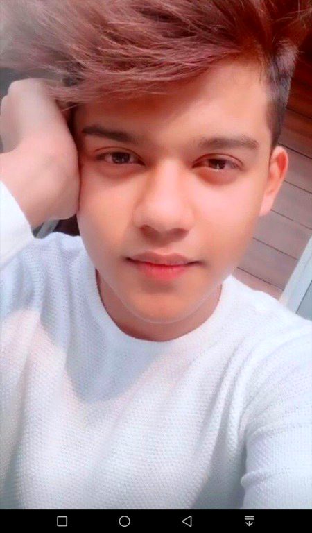 :')) Lanat Hx Asy Pyaar Par Jow Apkow Rooz Rulaye ..🖤(*_*)