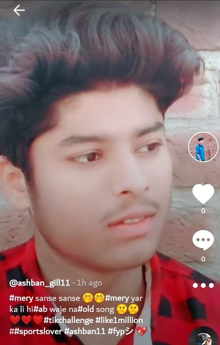 ہم   رکھتے   ہیں   تعلق    تو    نبھاتے   ہیں   عمر   بھر ،،،
ہم   سے   بدلا   نہیں   جاتا   یار   بھی  ۔  پیار   بھی❤️❤️