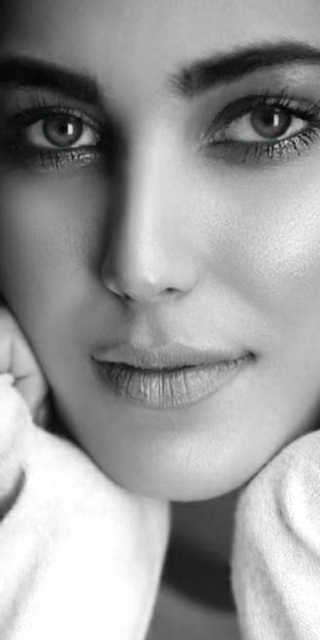 تیری صورت سے ہے عالم میں بہاروں کو ثبات تیری آنکھوں کے سوا دنیا میں رکھا کیا ہے . .