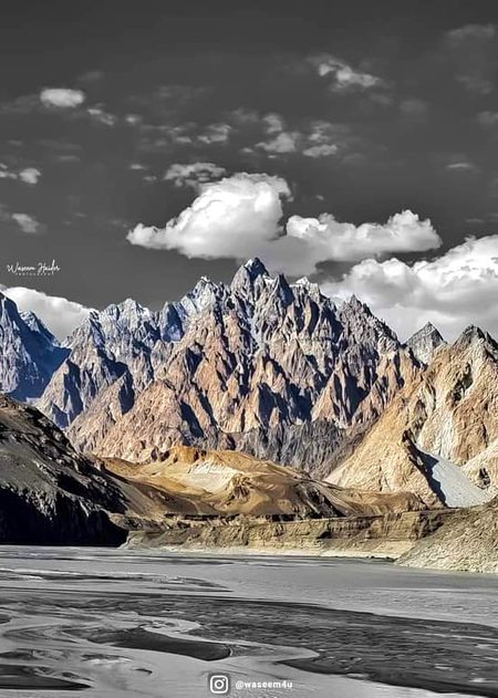 Beautiful hunza valley😍