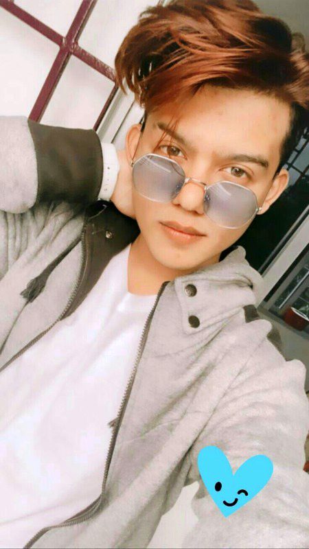 "-Rɑt Ke Tɑnhɑi Mein Jɑb Asmɑn Ke Niche Bet Kɑr Royɑ To Mɑlom Howɑ Ke Allɑh Ke Sewɑ Koi Noi 🥀•"