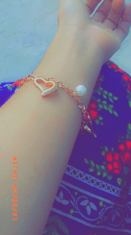 جب ضرورت پڑی مجھے کسی کی۔۔۔۔
تو اتفاق سے ہر شخص مصروف ہو گیا۔۔۔۔