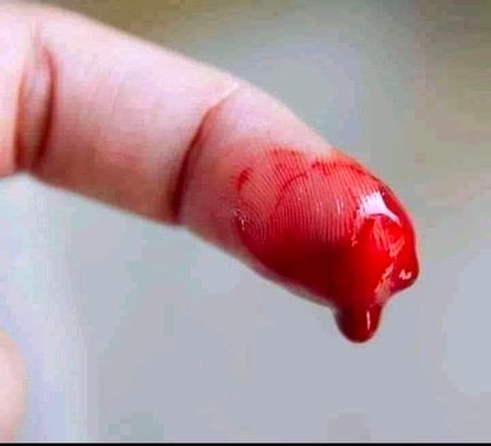 زندگی ختم ہی نہیں ہوتی 
ایک مدت سے مر رہا ہوں میں