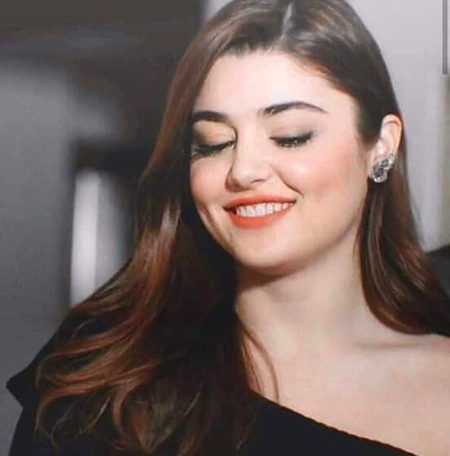 💞 سانسوں کا سفر
 آپ سے آپ تک
ہاں میری محبت بھی
 آپ سے آپ تک💞