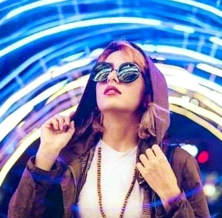 💕Hmari entry thora late hoti he 😍😎
Lkn jb bhi hoti he great hoti he ✌️🔥👍😉