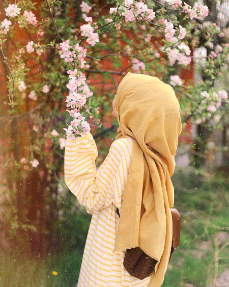 *جب زندگی میں کسی فیصلے پر پچھتاوا ہونے لگے ... تو یہ ضرور یاد کریں ... کہ وہ فیصلہ کرتے وقت کیا حالات تھے ... اور تب آپ کا کیا perspective تھا ... پھر خود سے اور قسمت سے شکایت کم ہونے لگتی ہے