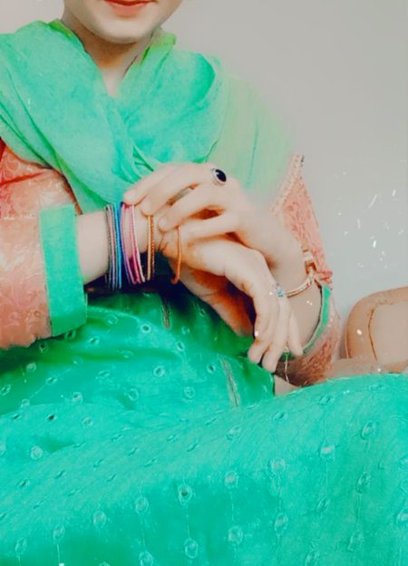Muhabbat lbas nhi jo roz bdla jae...Muhabbat kafan hai jo Pehn k utara nhi jata