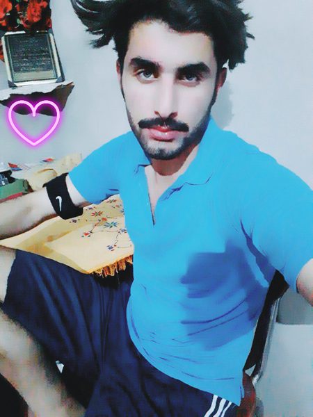 کیوں ڈر سے بند کرتے ہو آنکھیں؟؟
یقین کرو کوٸی چومنے سے نہیں مرتا❤️🙊