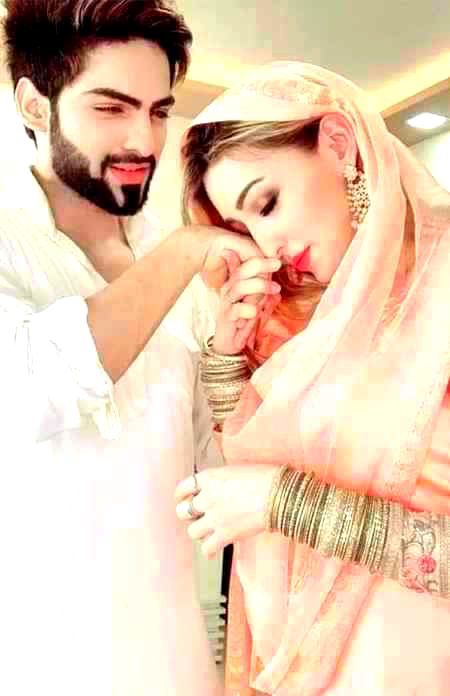 میں تمہاری مثال تو دےدوں
😘😘مگر😘😘
ظلم یہ ہے کہ بےمثال ہو تم💞💞
❤