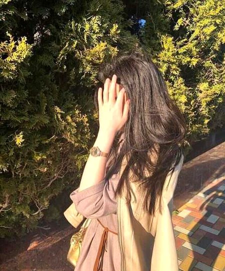 ..!!chrxh_E_khasS hUn tOh kiSsE bhi zarOr hOty hain..!!
..!!Ungliyaan unhi p uthti hain jOo maShhOor hOty hain. !!π₯π₯
