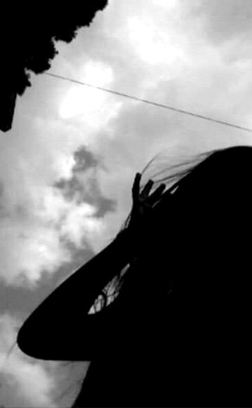 Koyi subah wahan raat se na mile
Urh ke wahan chalo aao tum hum chalein
🌫️🌫️🌫️