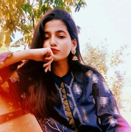 Tumy kitna cahti hu na adat ha na sumar ha❤️tery malmly mea hm bilkul beihtyar ha❤️😔Miss you❤️