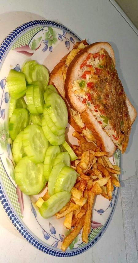 ye lo sb kha lo meko nhi khana aj kuch..