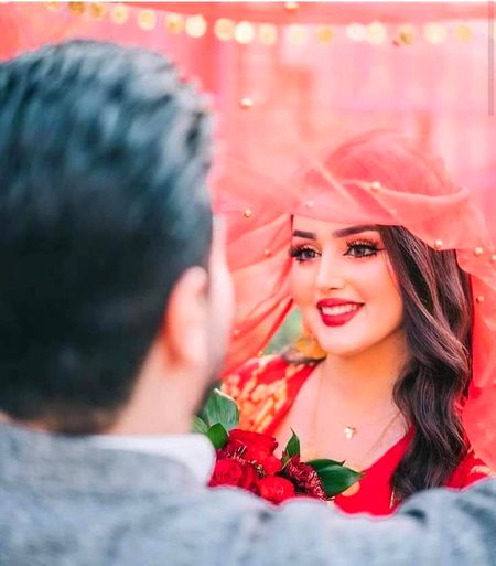 میری آنکھیں اور دیدار آپ کا
یا  قیامت  آ  گئی  یا  خواب  ہے
❣️