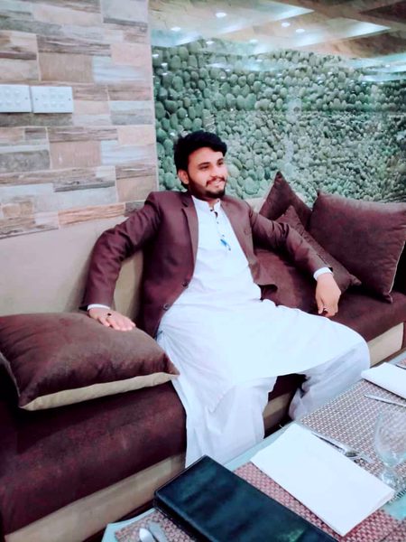Meri_TanHai_kO_meRa_ShoQ_maT_samJhNa😐😕
DosTo😒
BohT_piYar_Se_diyA_hE_ye_TohFa_kiSe_Ne😏💔💔