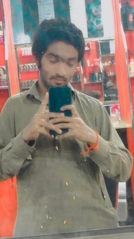 💕دیکھو نہ کتنے اداس ہیں تمہارے بنا ہم

💕ترس نہیں آتا تمہیں ہم کو یوں تنہا چھوڑ کر💕