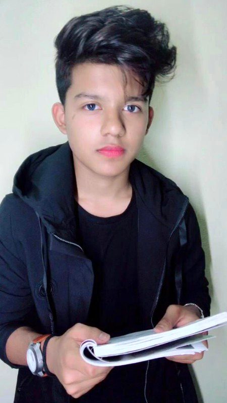 - Bewafa tera MasOom Chehra Bhool Jane K Qabil Noii Hai🥺💔 :'))*