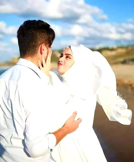 Jedhye otye merdi 🤨
Mundeer 😍 mudyah
Mer gyee o kuri🙈
 Teri look ty👀