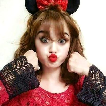 ایک وقت ہوتا جب صدقے اُتارے جاتے ہیں اور ہھر ایک وقت ایسا بھی آتا کہ بات کرنے کو ترس جاتے خیر وقت وقت کی بات ہے 😔🥀
#