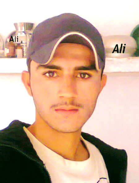 😎ﻏﺮﻭﺭﮐﺎ ﺗﺎﺝ ﮐﺒﮭﯽ ﭘﮩﻨﺎ ﮨﯽ ﻧﮩﯿﮟ ﺳﺮ ﭘﮧ 😘
ﮨﻤﺎﺭﯼ ﻣﻌﺼﻮﻣﯿﺖ ﮨﯽ ﺍﯾﺴﯽ ﮨﮯ ﺩﺷﻤﻦ ﺩﯾﮑﮫ ﮐﺮ ﮐﮩﺘﺎ ﮨﮯ ﺳﺒﺤﺎﻥ ﺍﻟﻠﻪ۔😍