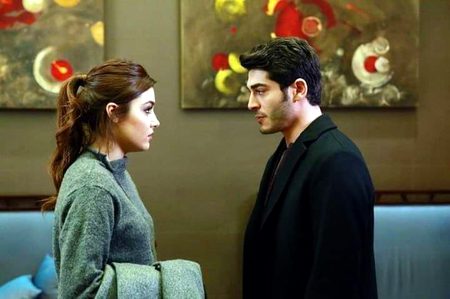 ہزاروں نسخے بناؤ مگر شفا کے لئے
نگاہِ یار سے بڑھ کر کوئی دوا نہیں❤️😍