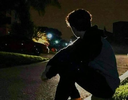 ہر طرف ڈھونڈ کے دیکھا ہم نے،
کوئی جینے کا بہانہ نہ ملا:-)
🍂😭😭😭🙏💔