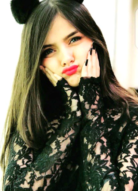 Tery Dil Mai mujhy asee umer khaid milye thak jyn sarye wakeel mujhy rahayee tak nah milye.m1