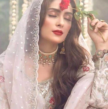 💕Koi aisa taveez do k me chalak ho jao ✌️👍
💕Bht nuqsan deti he mje yeh sadgi meri 😞💔💔