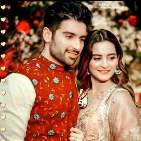 "
"نزدیک اگر تم ہو تو کیسا بھی ہو موسم....😘❤
"محسوس یہ ہوتا ہے بہاروں میں کھڑے ہیں....😊😍