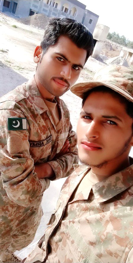 Ab nazr na lga dna sb mashallah bolo...