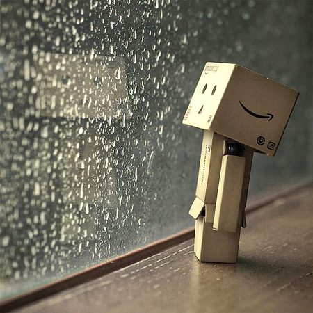 میں ہوں اخبارِ محبت، میری پیشانی پر
روز اک آس کے مرنے کی خبر لگتی ھے