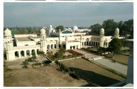 یہ شکایت نہیں_____تجربہ ھے...*
صاحب
لوگوں کو_____لوگ مل ہی جاتے ھیں...*