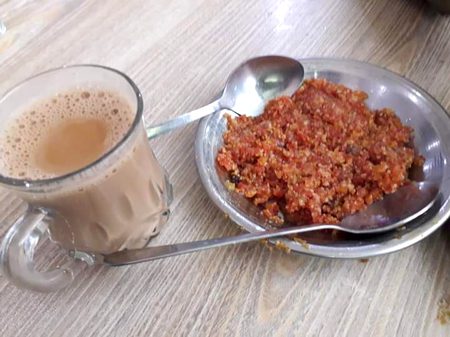 کیا یہ ممکن ہے کہ اب تیرے ہمراہ،،
ایک کپ چائے کا لطف لیا جائے؟؟ ☕🔥