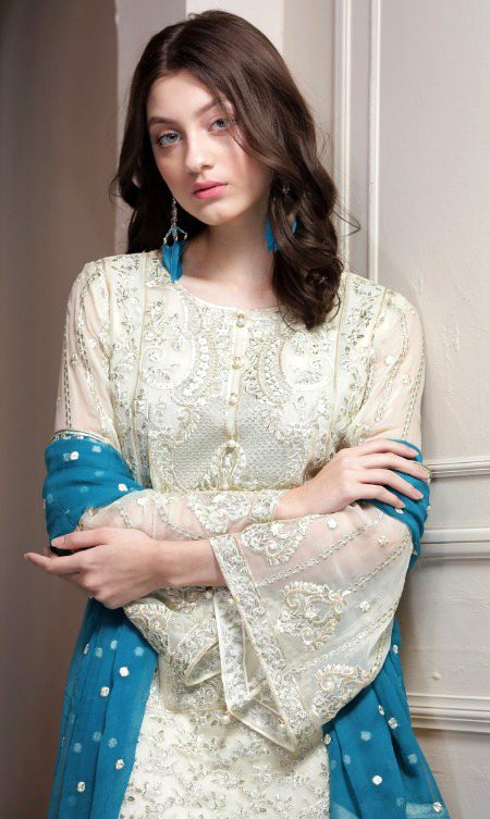 خوش ہونا ہے تو تعریف سنیےاور بہتر ہونا ہے تو تنقید سنیے