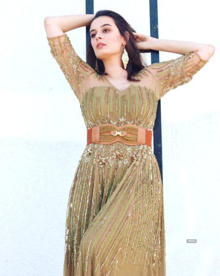 Evelyn Sharma