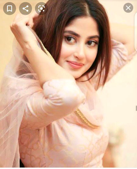Tere Aanye sy joh aati Hy cherye py chamak🥰





Woh kise or cheez Mai kha😐