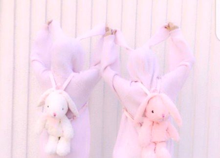 Ab Aur Manzil Pane Ki Hasrat Nahi
Kisi Ki Yaad Me Mar Jane Ki Fitrat Nahi

Aap Jese Dost Jabse Mile
Kisi Aur Ko Dost Ba
nane Ki Zarurat .m5