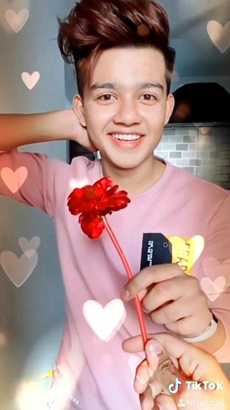 - HaSeen Noii Haiin Tw Kiaw Jeenaw Choor Den Awb😪❤ :'))*