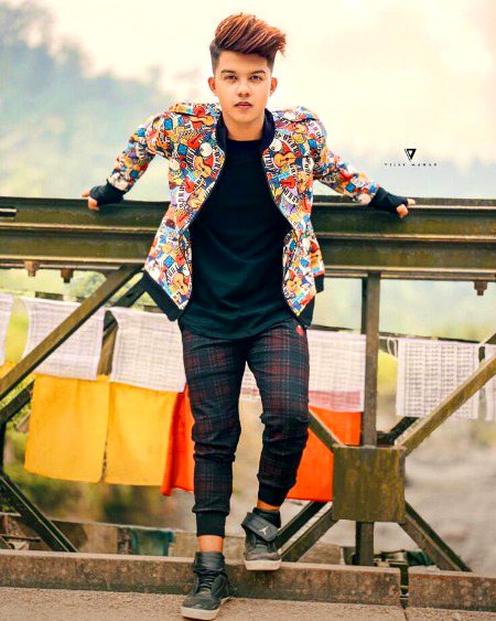 •~ 🌷-Kehty Ha " 💛) ' Chorneh Waaly Choor Jaaty Ha Mukaam Koii Beh h0 "💔~]&_Main Kehta Hoon Nibhaneh Waaly Nibhaa Jaaty Ha Halaat Kaiiseh Beh h0"❤-)