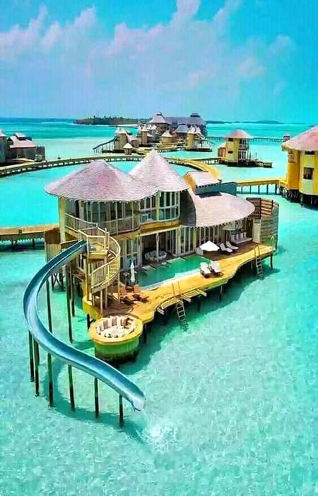 So beautiful  water color of Maldives 🇲🇻